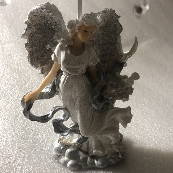 Home interiors shiny glitter Angel tea light stand - Picture 4 of 15
